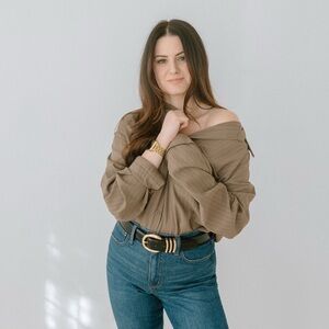 NWOT- Olivaceous Ivy Shirt- Size M